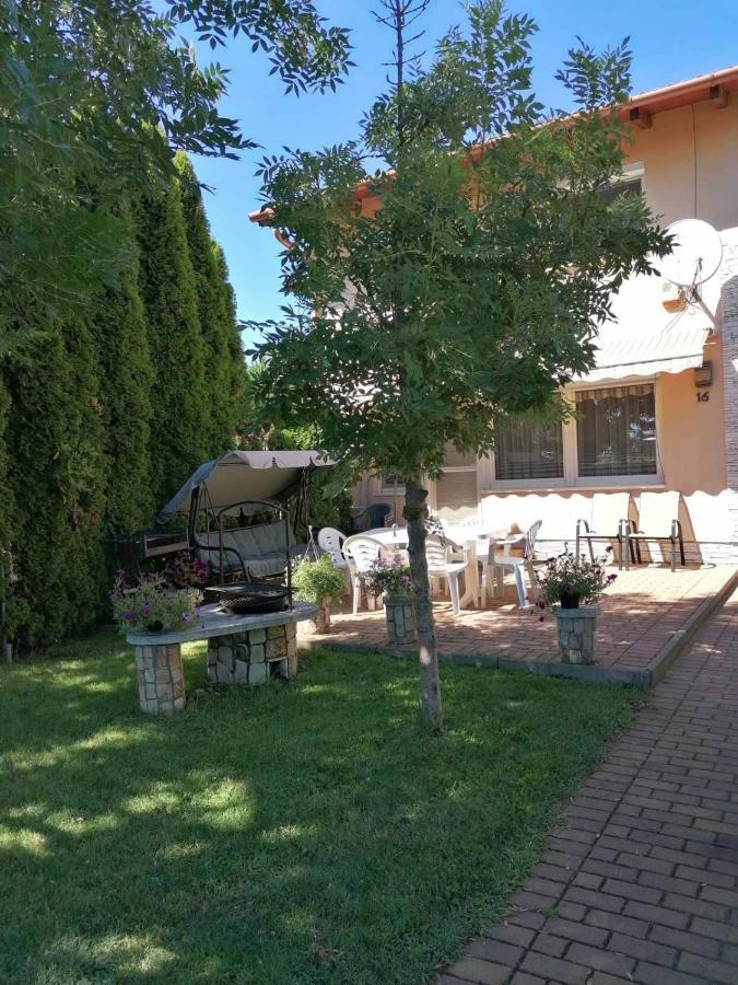 Rose Vip Apartman Villa Hajduszoboszlo Luaran gambar